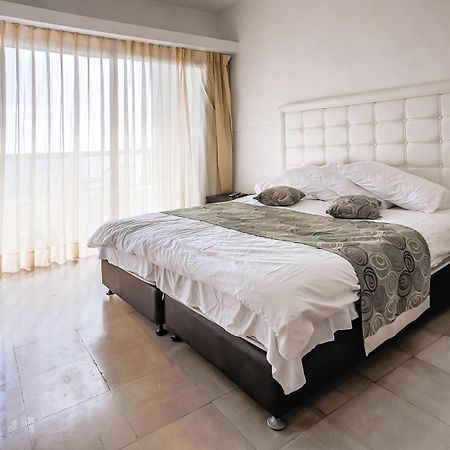 Hotel Blue Weiss Netanya Luaran gambar