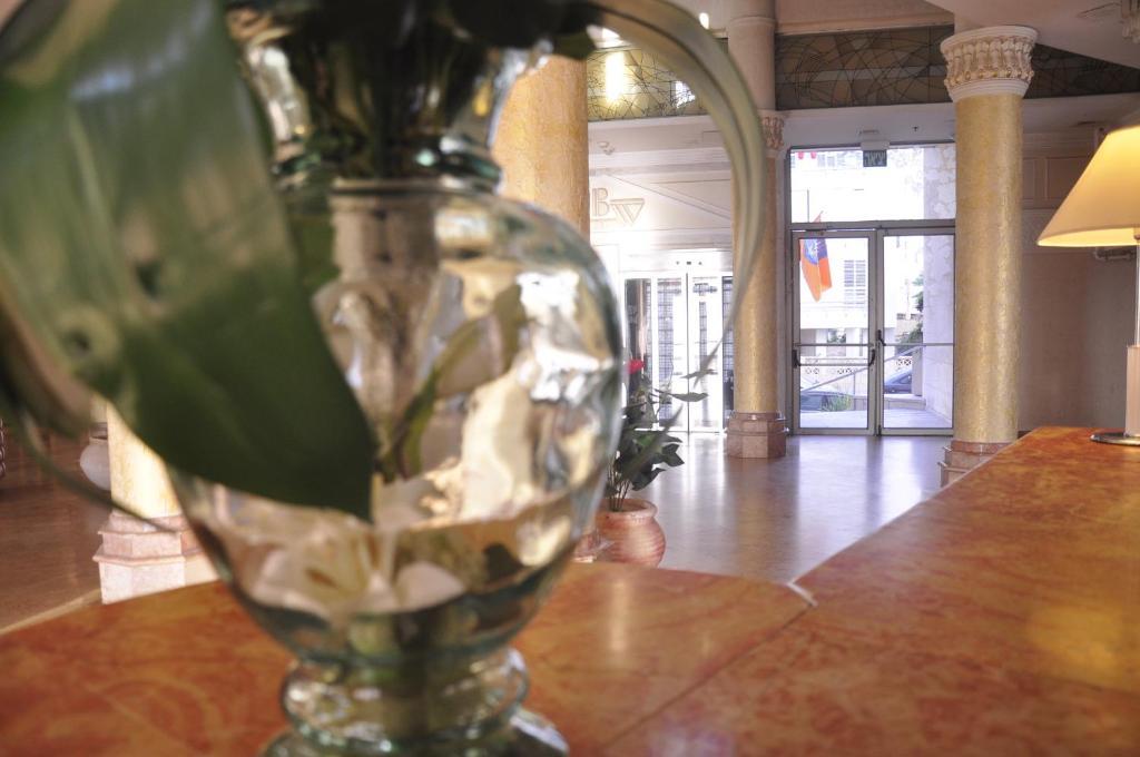 Hotel Blue Weiss Netanya Luaran gambar